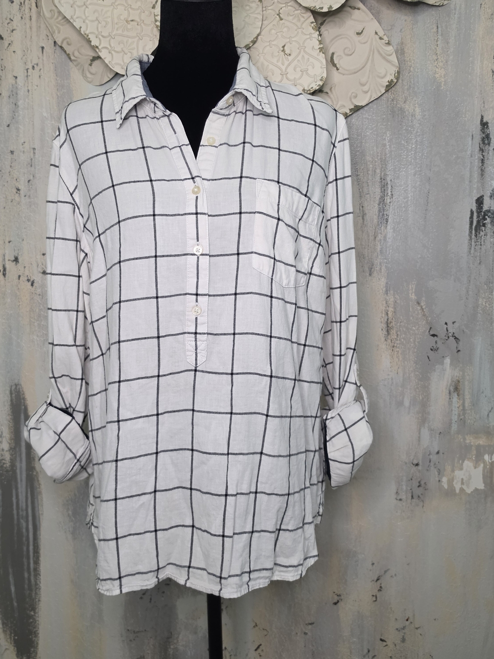 Tommy Hilfiger White Half Button-Up Shirt with Black Windowpane Size Large